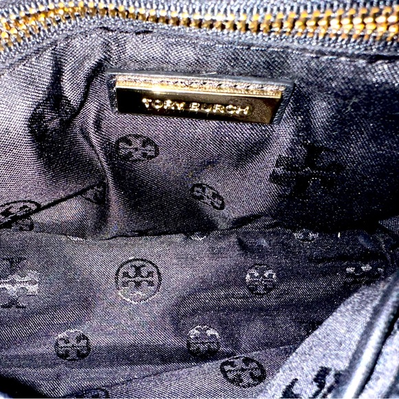 Tory Burch Black Quilted Shoulder Bag with Gold Chain - Picture 8 of 11